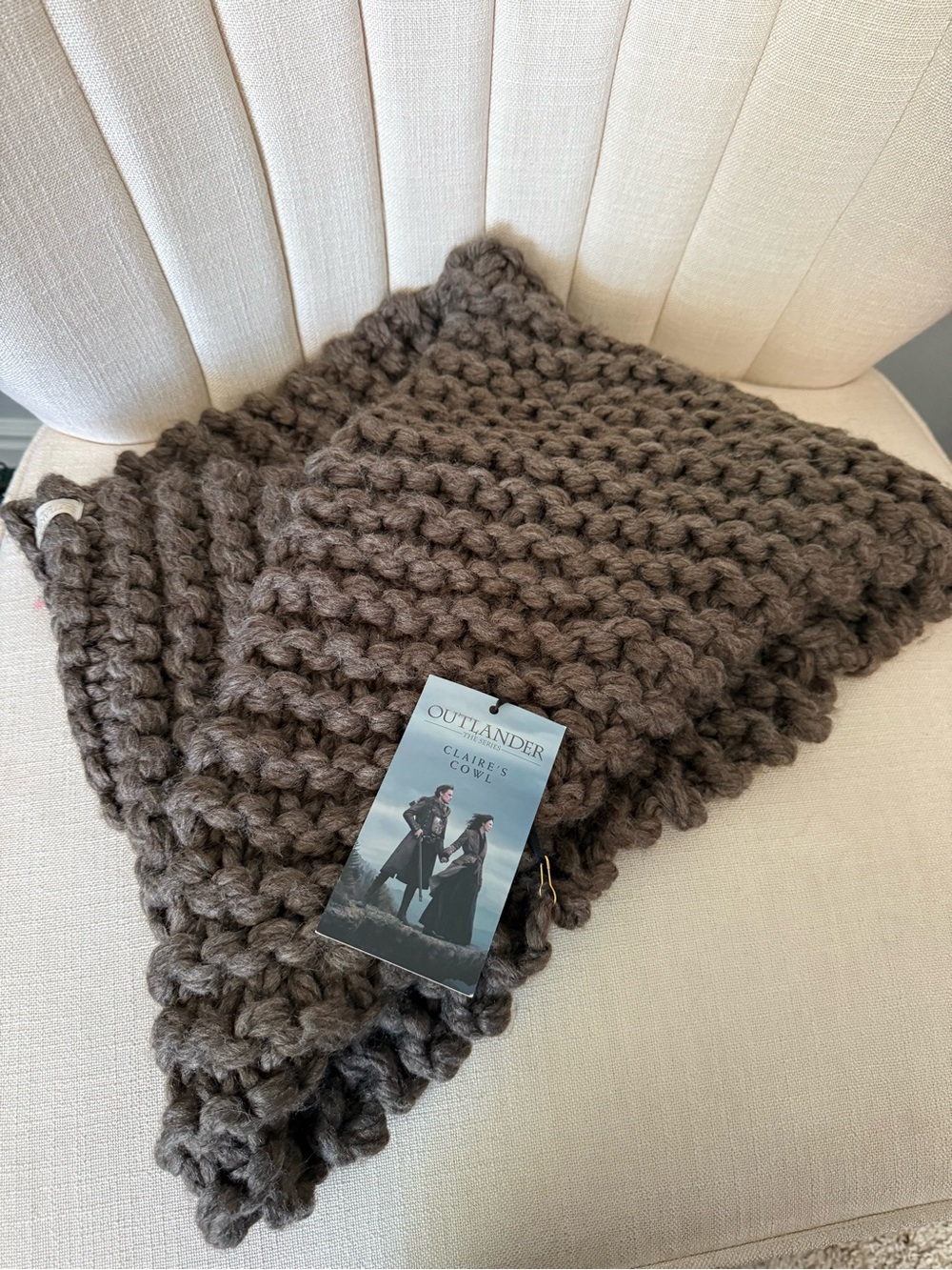 NWT Outlander CLAIRE'S COWL Abby Shot knit brown costume cosplay chunky shawl